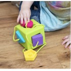 Oombee Cube - Fat Brain Toy - An educative colored cube with varied and soft textures.